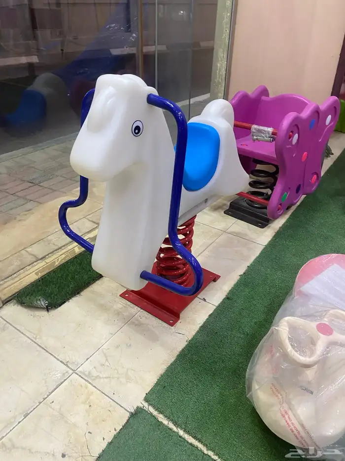 للبيع مراجيح اطفال احجام كبيرة وصقيرة وتفصيل الاحساء 75