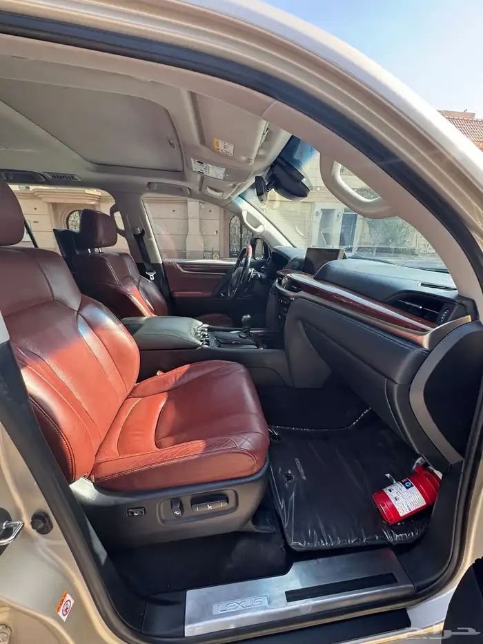 جيب لكزس LX570 موديل 2017 9
