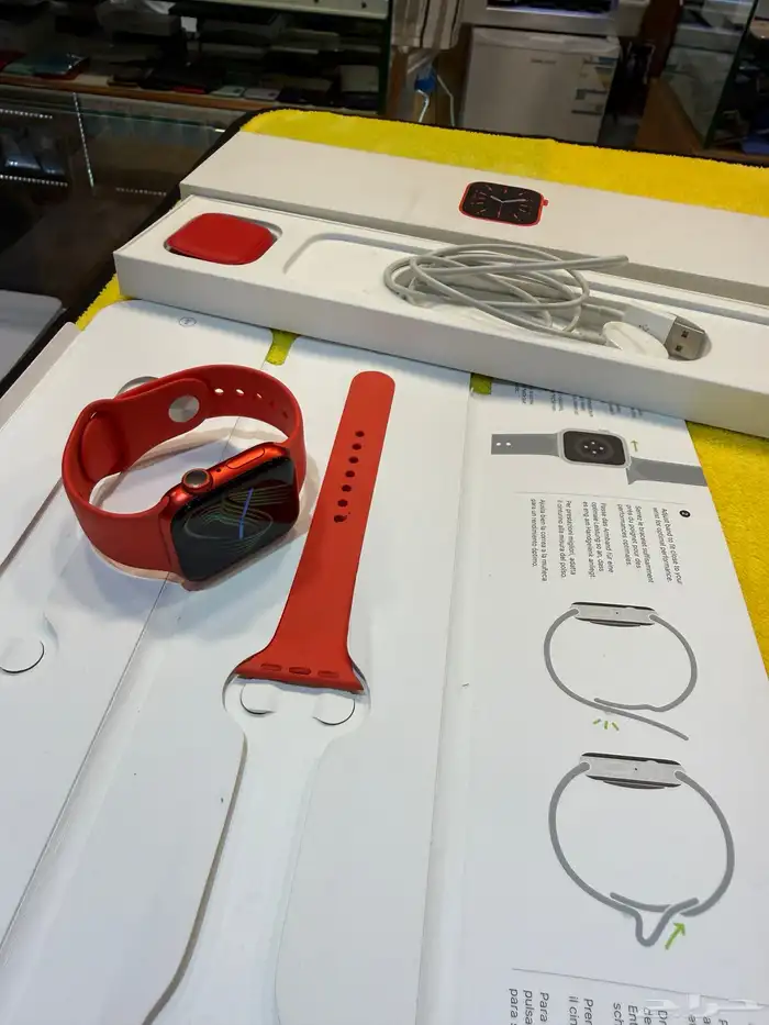 ساعة ابل سريس 6 مقاس 40 مع كرتونها وكامل اغراضها 10