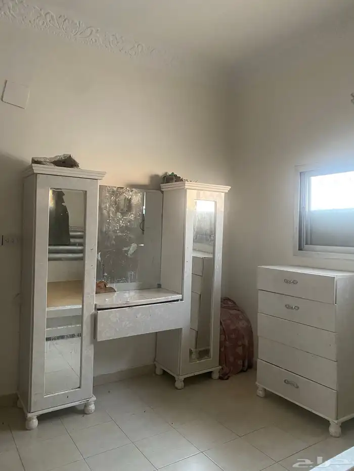 غرفه نوم للبيع فيها 6قطع 2