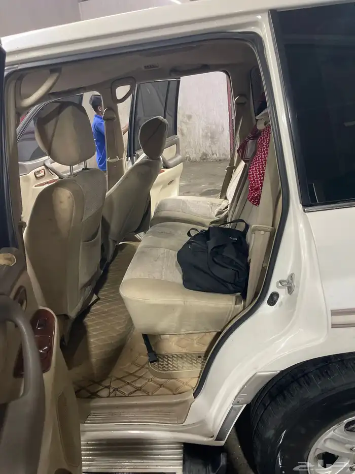 جيب لاندكروزر GXR 6