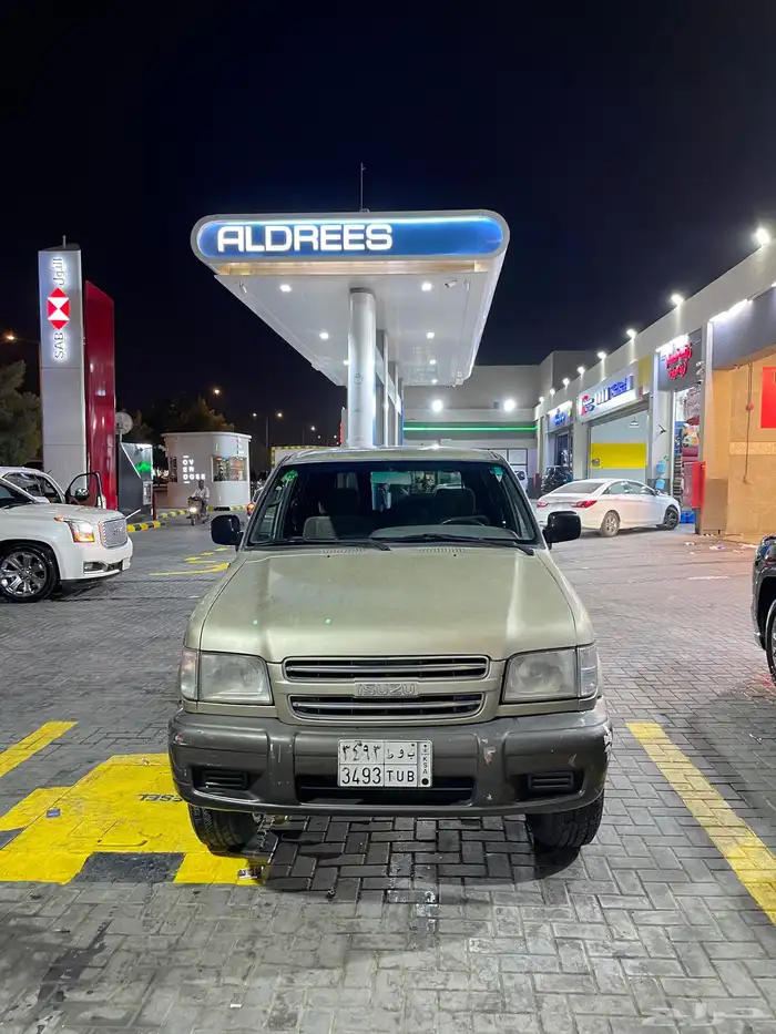 جيب ايسوزو تروبر 2002 بنزين 5