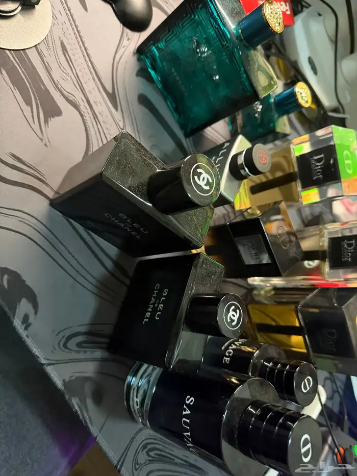 مجموعة من العطور الرجالية 0