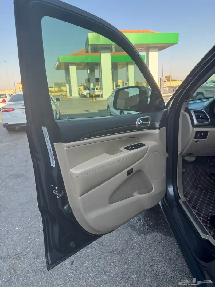 جراند شيروكي 2017 دبل وكالة ممشى قليل 6