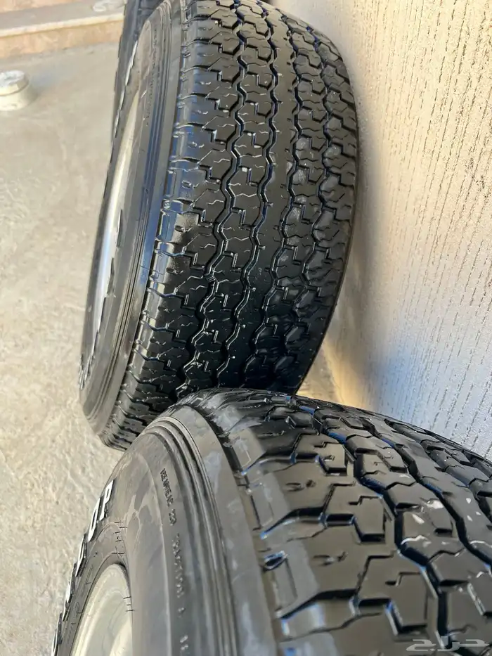 جنوط DAYTONA عرض 10 انش مع كفرات دانلوب شبه جديده مقاس 16 1