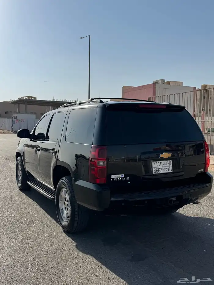 شفرولية تاهو 2012 اسود نظيف 7