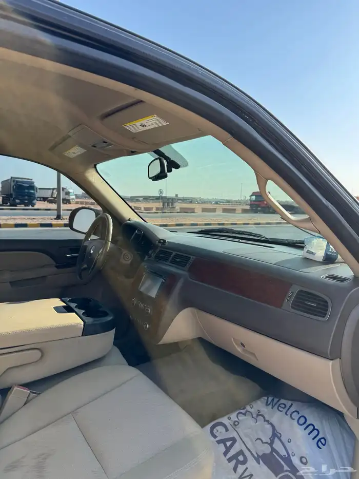 شفرولية تاهو 2012 اسود نظيف 14