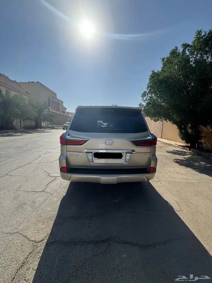 جيب لكزس LX570 موديل 2017 15