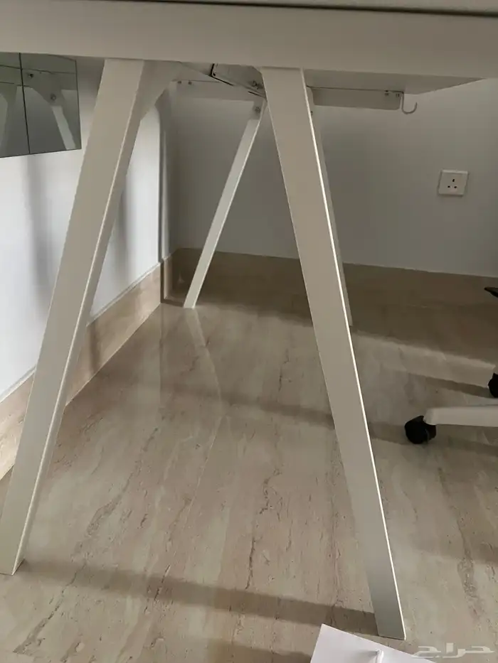 Desk and Chair 0