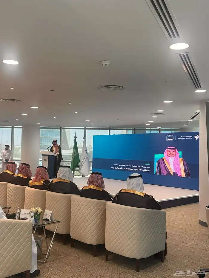 تاجير شاشات بجميع الانواع 0