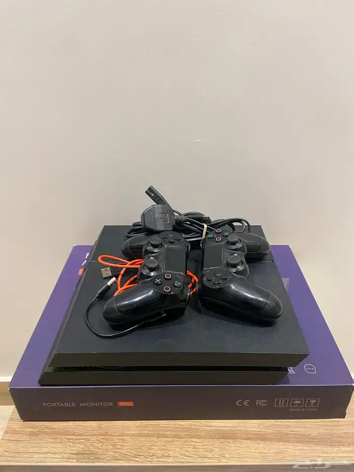 بلايستيشن 4 مع شاشة ويدتين   Playstation 4 13