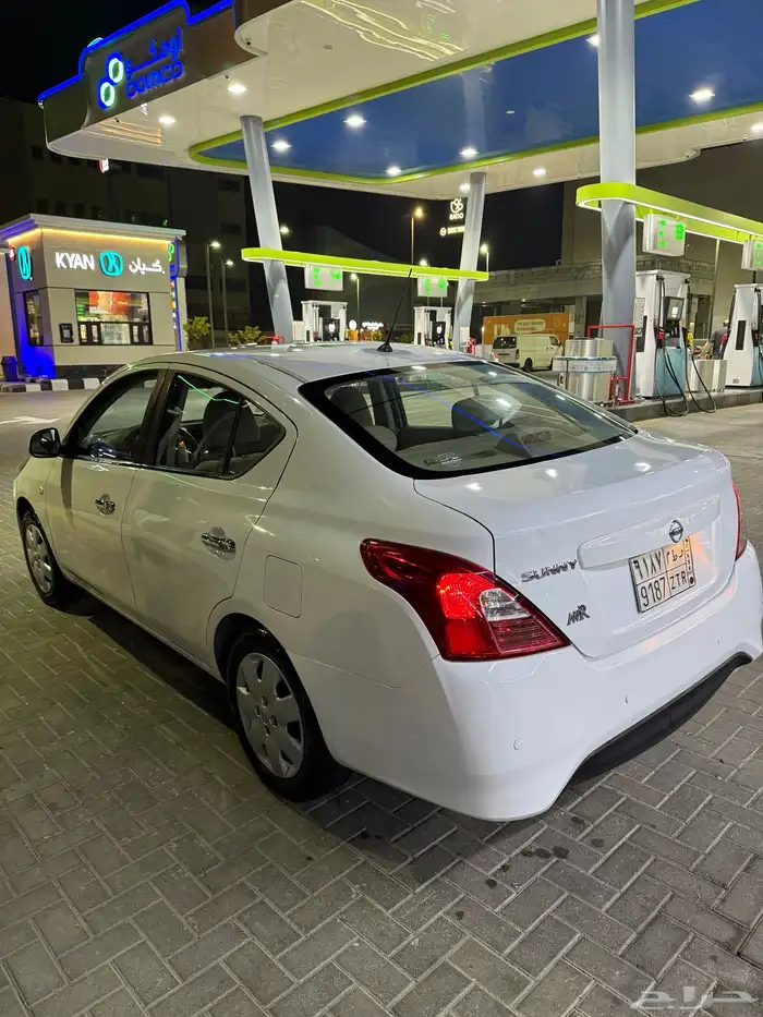 نيسان صني 2022 نظيفة 3