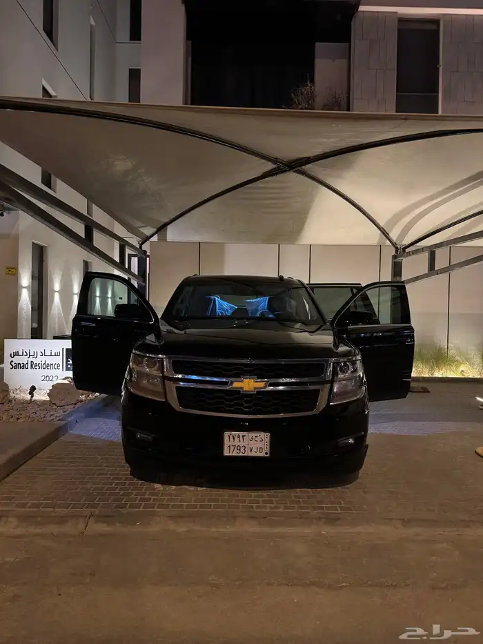 للبيع تاهو 2017 اسود مالك اول بدون دبل 0