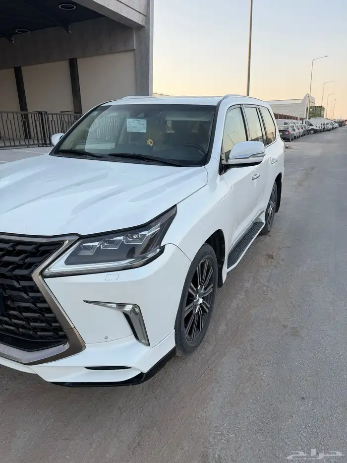 جيب لكزس سعودي 2017 1