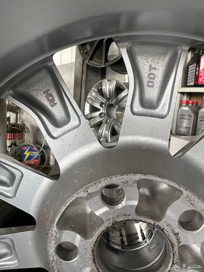 جنوط كامري مقاس 16 أصلي وكاله 7