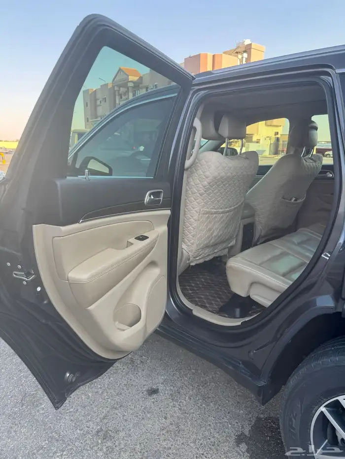 جراند شيروكي 2017 دبل وكالة ممشى قليل 4