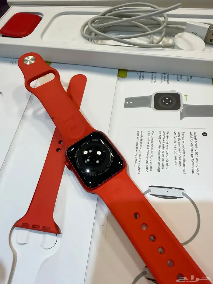 ساعة ابل سريس 6 مقاس 40 مع كرتونها وكامل اغراضها 5