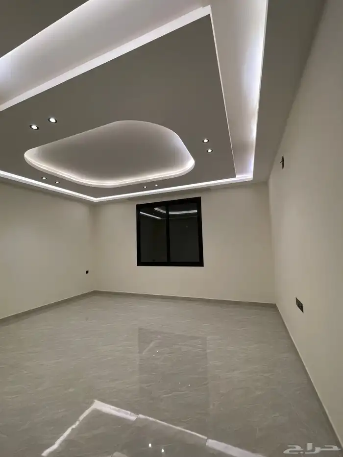 دور أول ويتوفر شقق وفلل 10