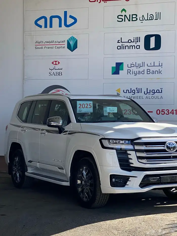 تويوتا لاندكروزر VX.R Z 2025 خليجي اصفار اقل سعر في السوق 3