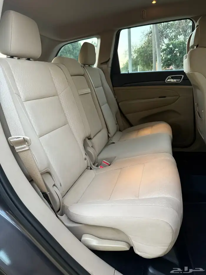 Grand Cherokee 2019 30