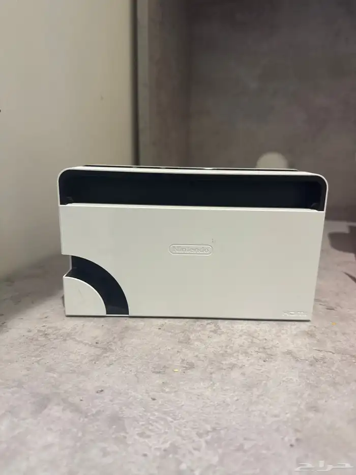 nintendo switch oled white color 64gb good condition 4
