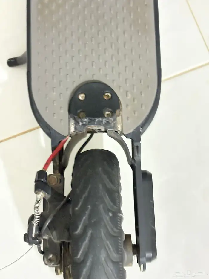 سكوتر شاومي اصلي جديد نضيف فيه لبه مكسوره ورا بس تتصلح با30 6