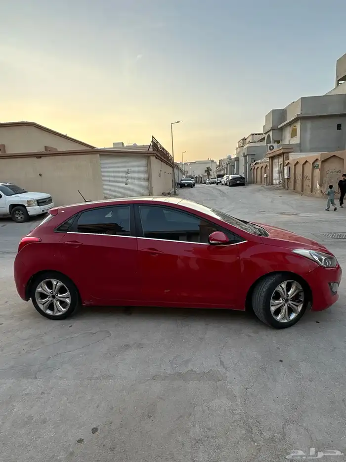 هيونداي هاتشباك 4