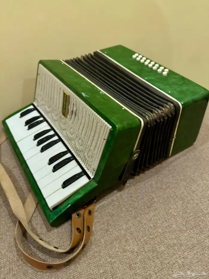 أكورديون روسي قديم 6
