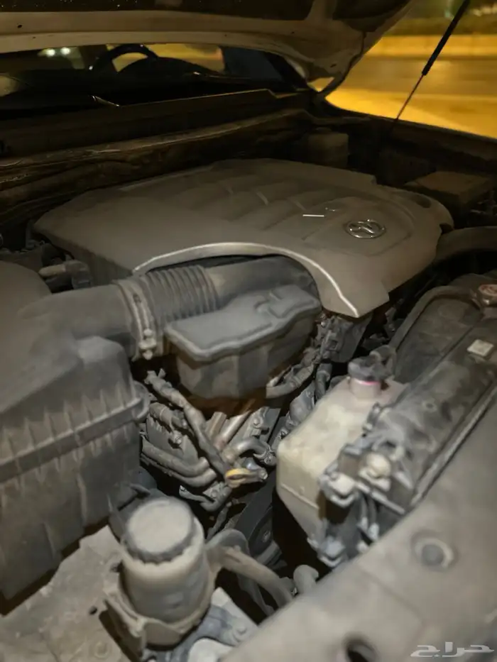جيب لاندكروزر VXR 60 عام 40
