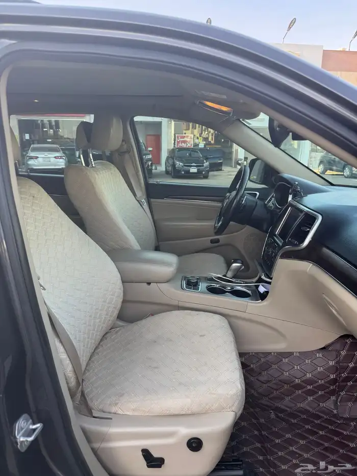 جراند شيروكي 2017 دبل وكالة ممشى قليل 9