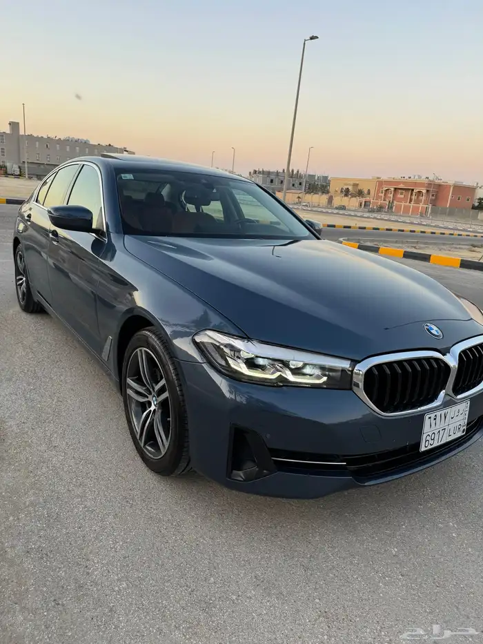 بي ام دبليو 520i موديل 2023 4