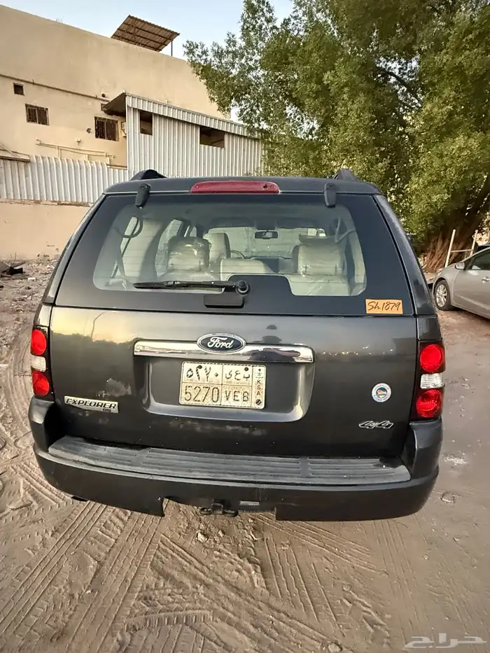 فورد اكسبلورر 2010 السيارة ممشاها 380 الف المكينة قير شرط 3