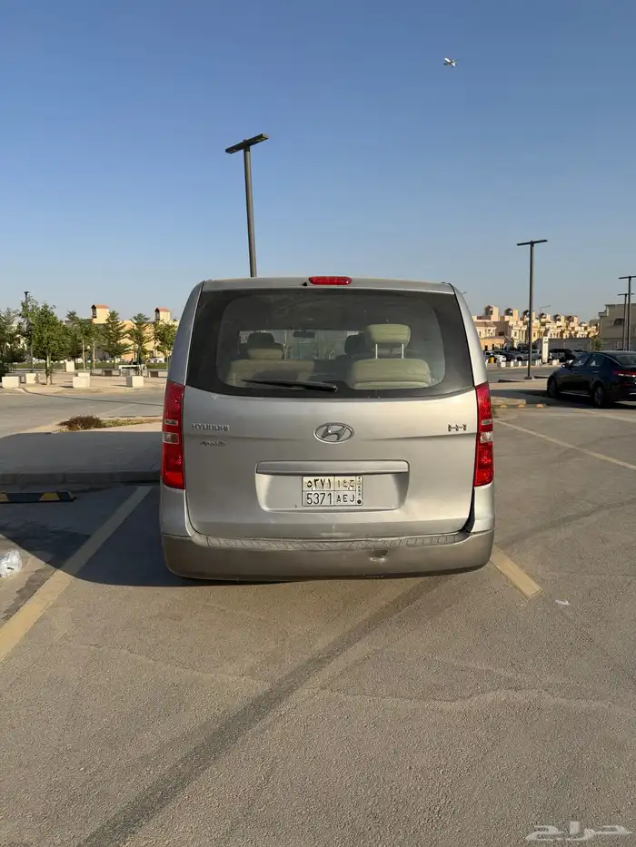 فان H-1 ( مجهز بكرسي ل ذوي الحاجه ) 1