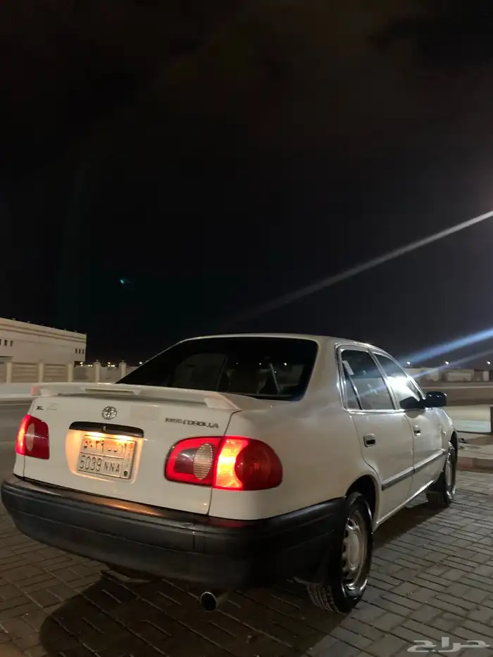 للبيع كورولا موديل 2000 2