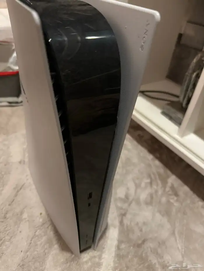 بلاستيشن 5 الموديل القديم استخدام شهر واحد فقط 1