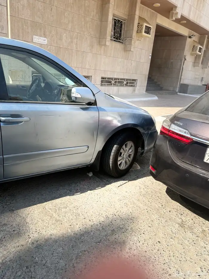 كيا كرنفال 2011 3