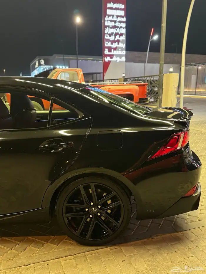 لكزس is350 F سبورت نظيف 6