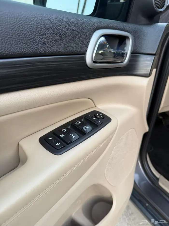 Grand Cherokee 2019 25