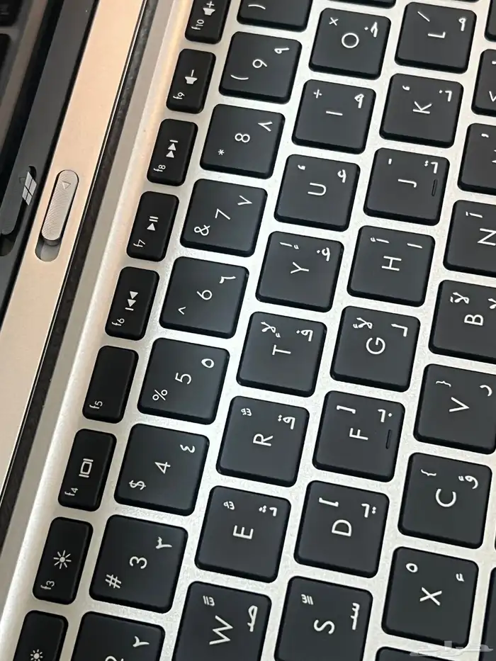 لاب توب سليم شغال لايوجد معه اي ملحقات وليس لدي شاحن 3