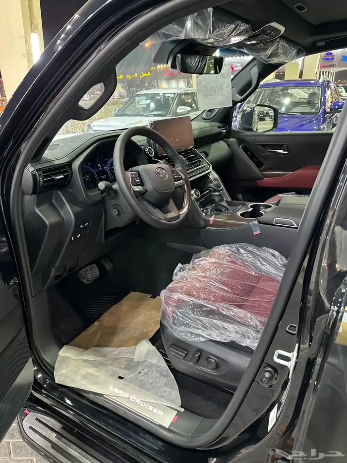 تويوتا لاندكروزر الموديل2025 فل كامل وارد الكويتVX.S 8