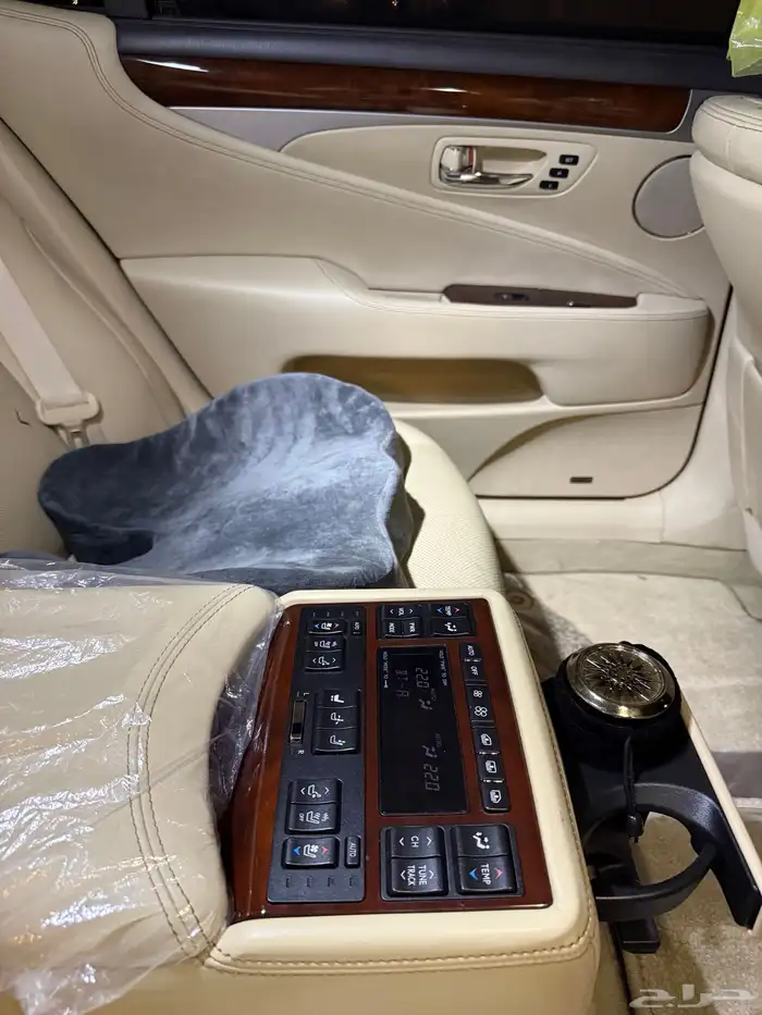 لكزسLS460Lعبداللطيف جميل بيشه 13