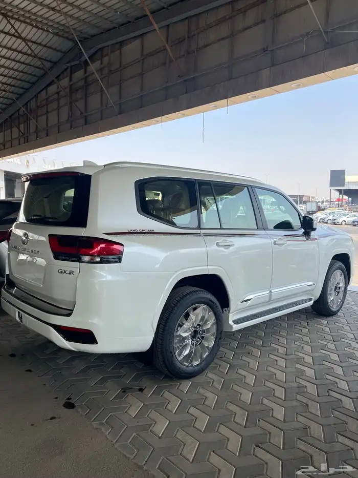 تويوتا لاند كروزر بريمي 2025 فل كامل (عرض خاص للبنوك ) 3