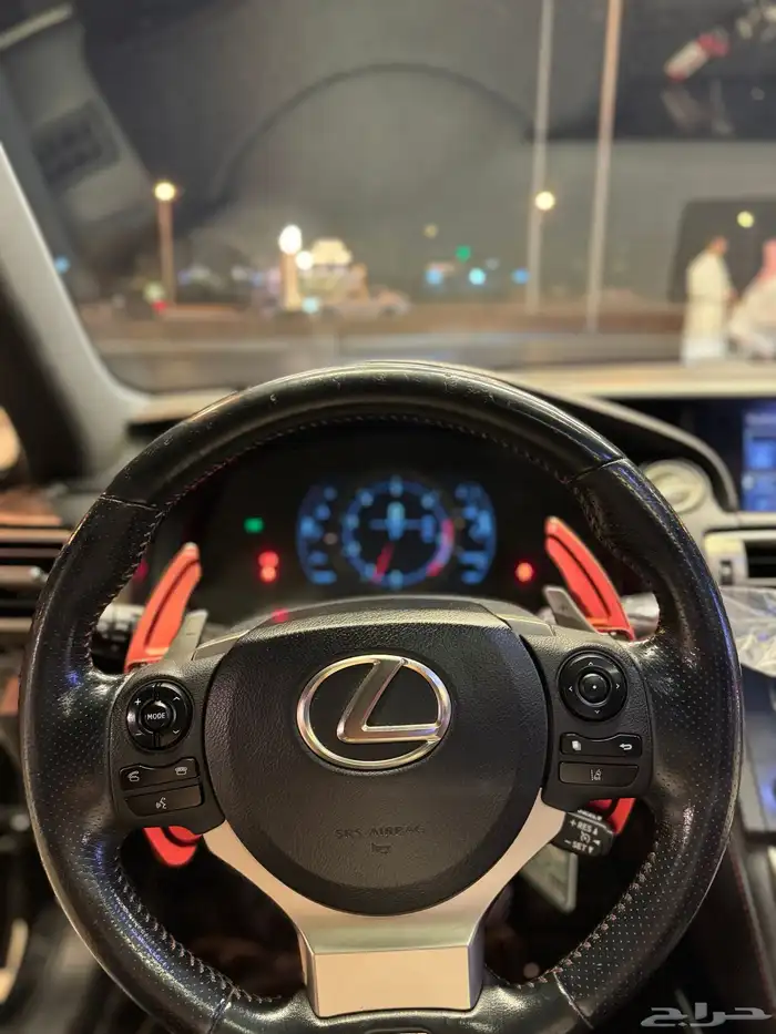 لكزس is350 F سبورت نظيف 14