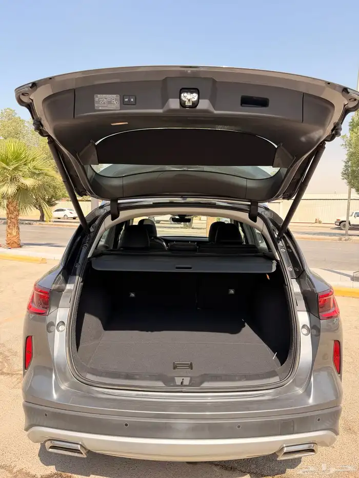 انفنتي QX50 2023 جديدة 4