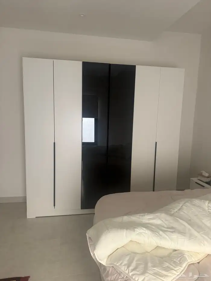 غرفة نوم وثلاجه وفرن وكنب 6