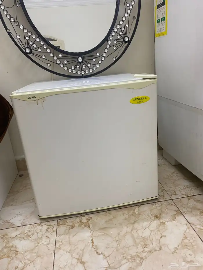 ثلاجه. للبيع 1