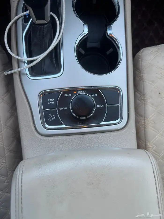 جراند شيروكي 2017 دبل وكالة ممشى قليل 13