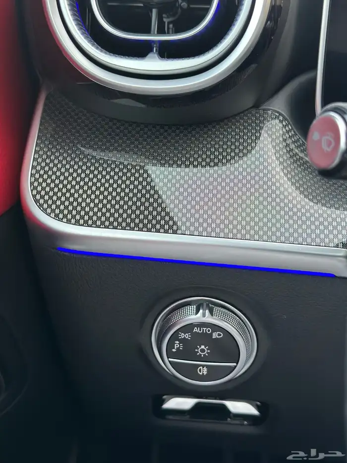 مرسيدس C300 ماشي 47 الف بحاله الوكاله 23