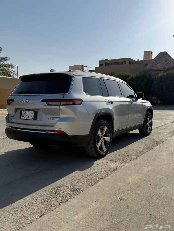 جيب شيروكي 2021 4