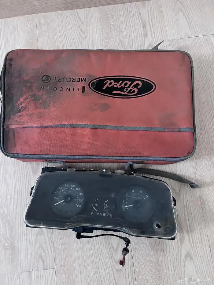 عداد فورد ماركيز 2008وشنطة طفايه 0